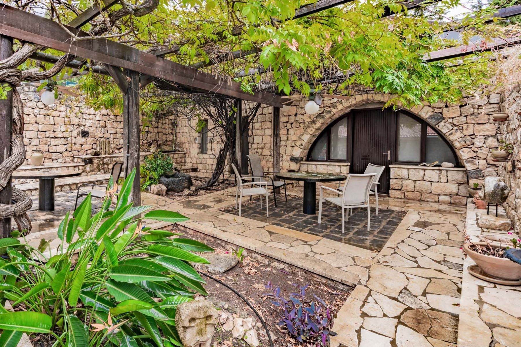 Single Family Homes for Active at Serene Historical Home in Rosh Pinna Israel