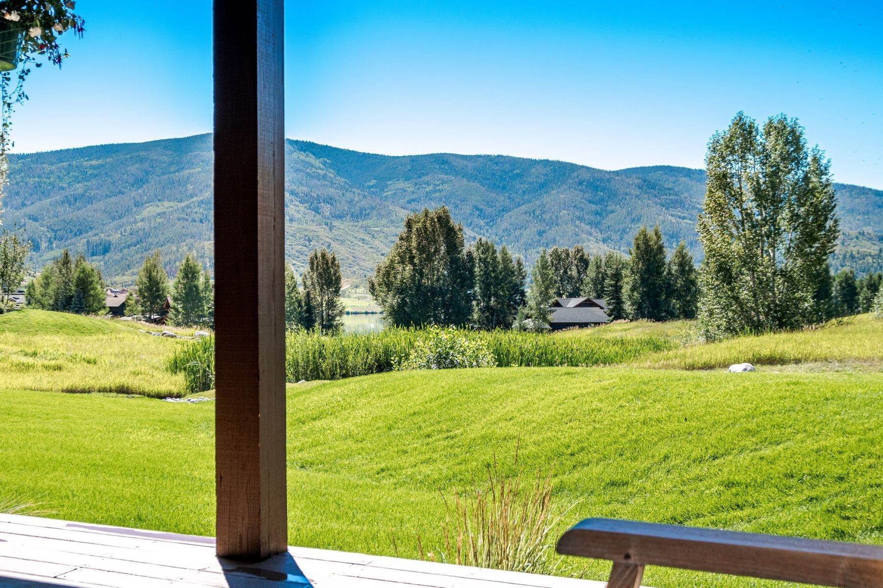 27. Single Family Homes for Active at Lake Catamount Cabin 30485 Lake Shore Trail Steamboat Springs, Colorado 80487 United States