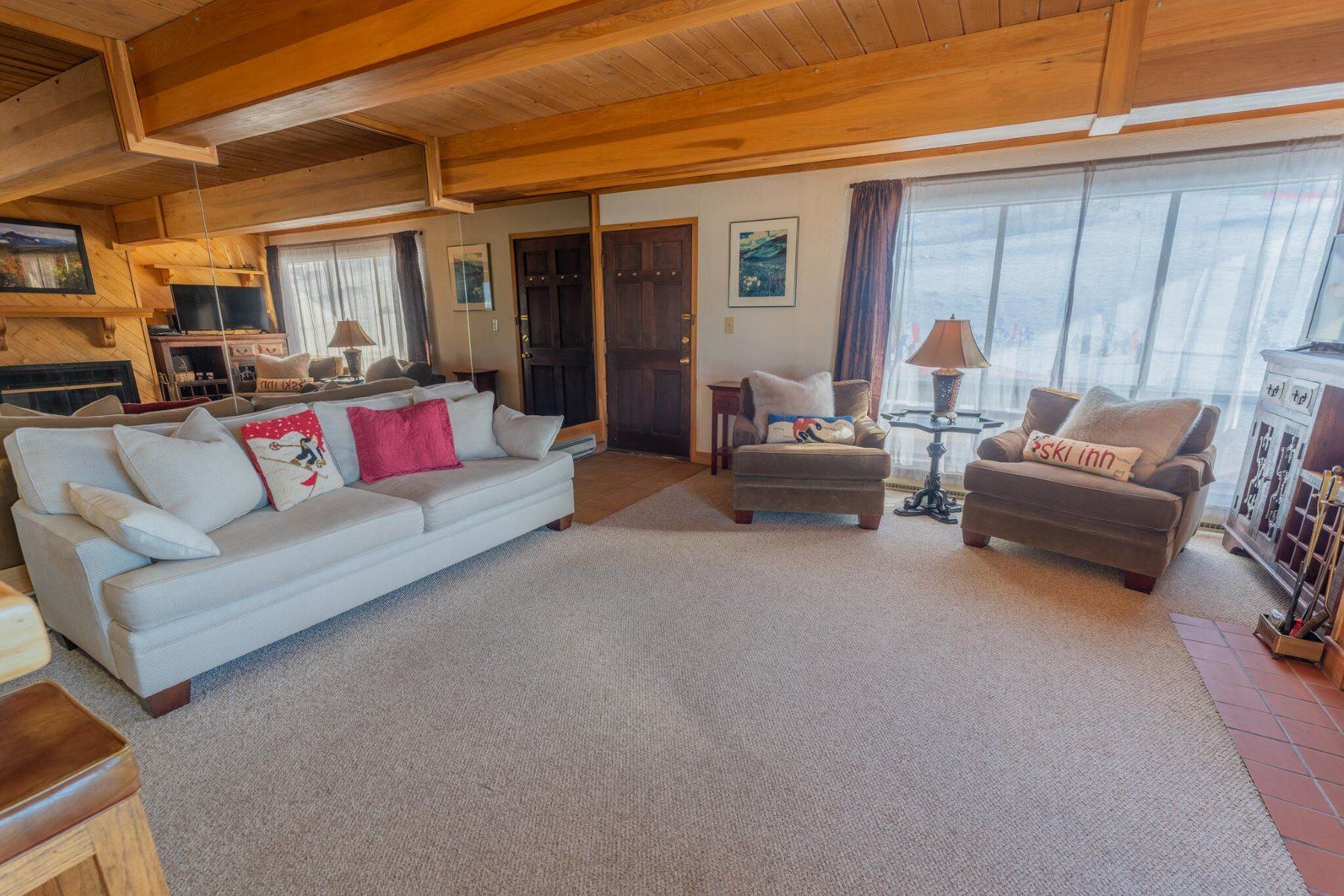 3. Condominiums for Active at Ski-in, Ski-out Condo in Mt. Crested Butte 14 Snowmass Road, Unit 301 Mount Crested Butte, Colorado 81225 United States