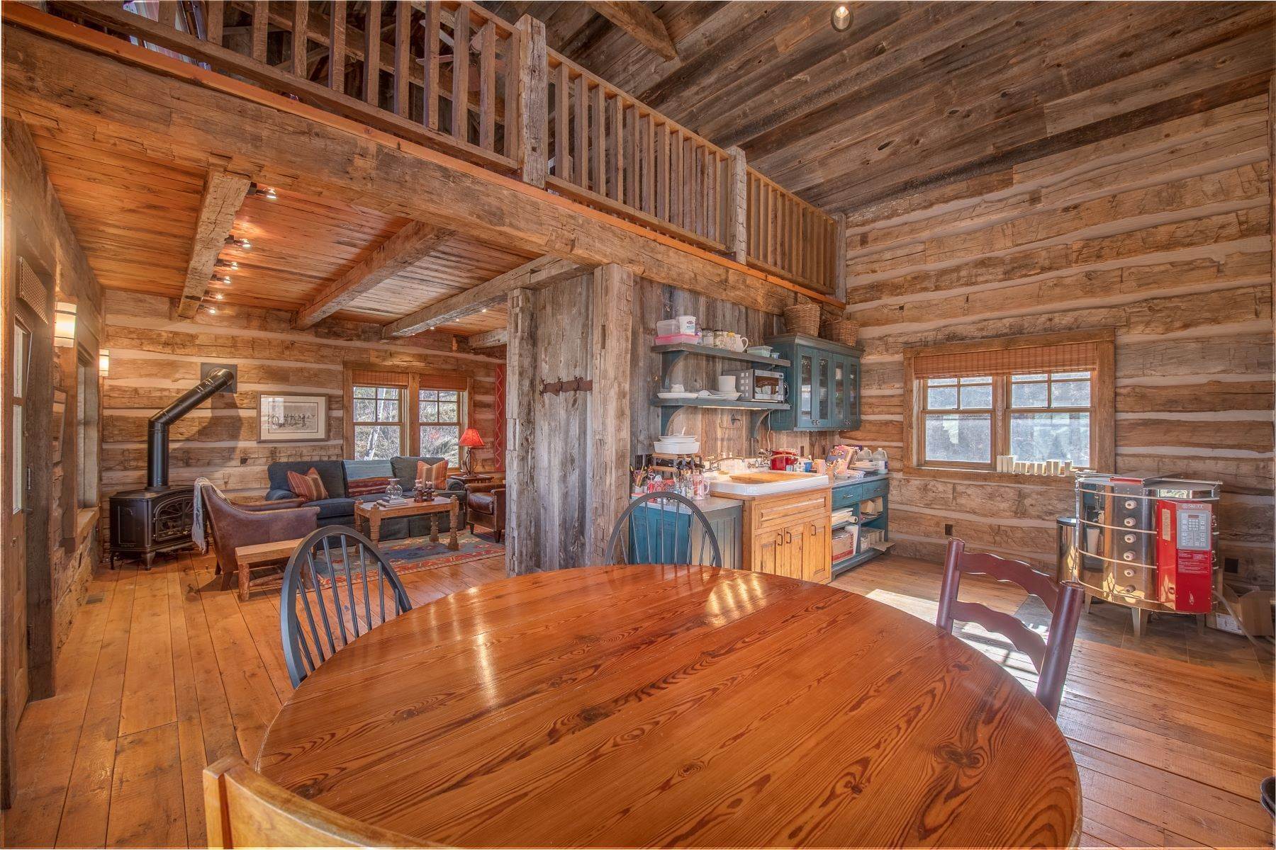 38. Single Family Homes for Active at 310 No Name Road + 118 Acres in Almont, CO / Roaring Judy Ranch 310 No Name Road Almont, Colorado 81210 United States