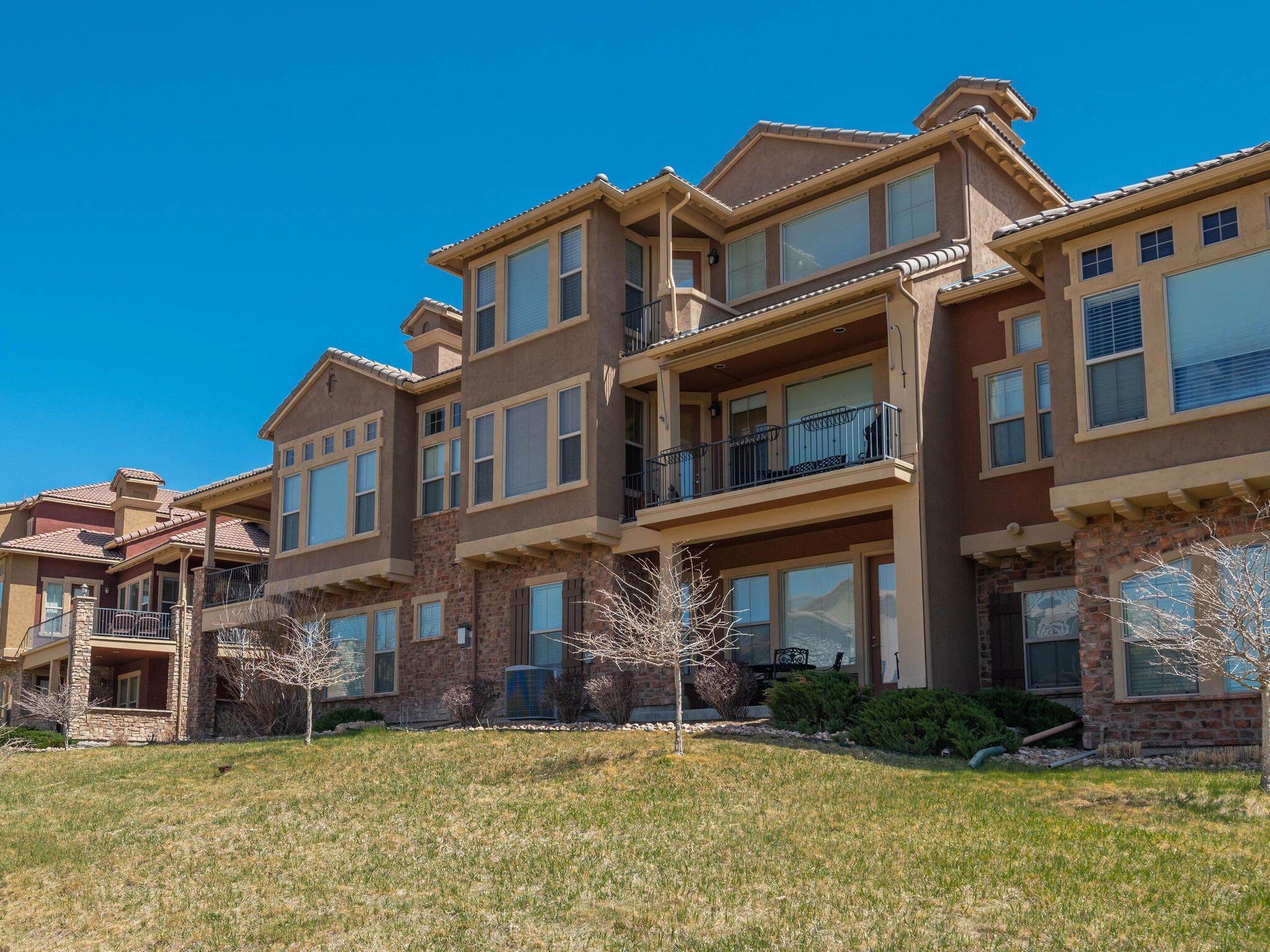 32. Single Family Homes for Active at 9263 Sori Lane, Highlands Ranch, CO, 80126 9263 Sori Lane Highlands Ranch, Colorado 80126 United States