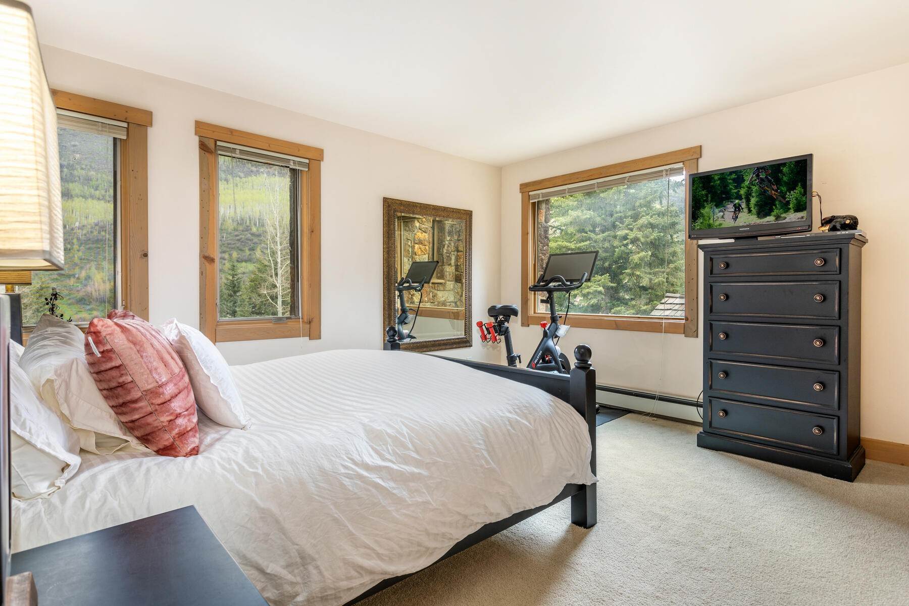 21. Duplex Homes for Active at A prime location in the Vail Golf Course neighborhood! 1448 Vail Valley Drive #A Vail, Colorado 81657 United States