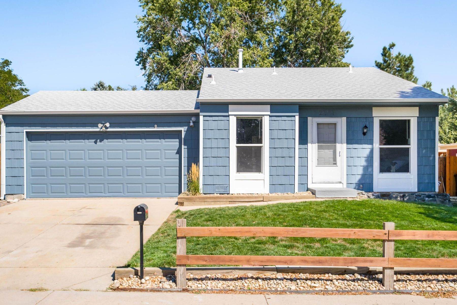 2. Single Family Homes for Active at Darling, Updated and Modern Aurora Home 20765 E Buchanan Drive Aurora, Colorado 80011 United States