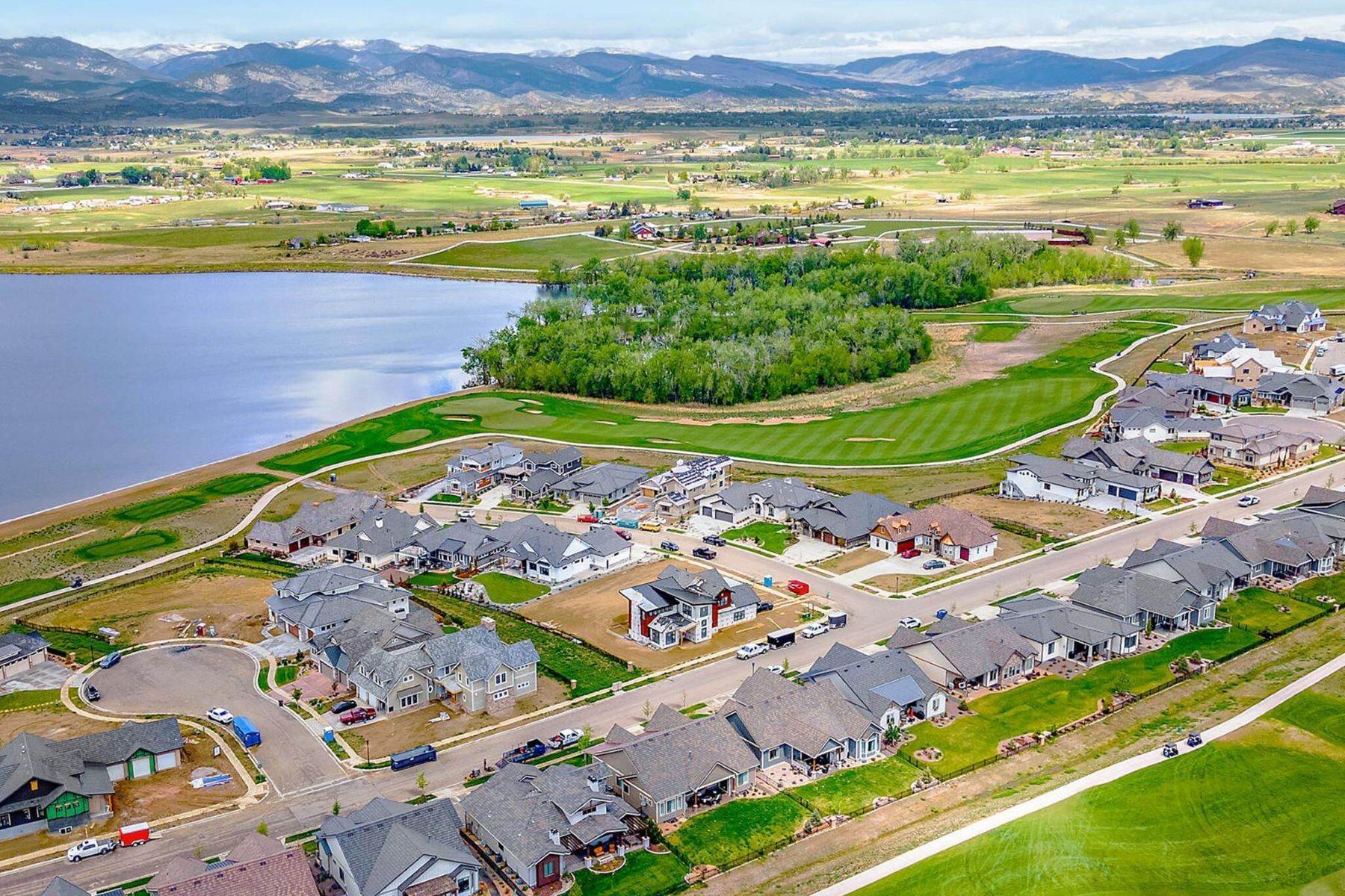 39. Single Family Homes for Active at Located on the 11th hole at TPC Colorado at Heron Lakes 2996 Heron Lakes Pkwy Berthoud, Colorado 80513 United States