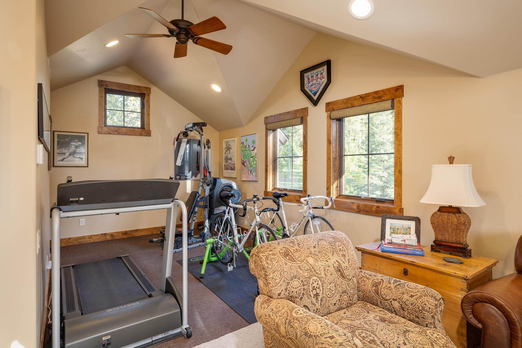 41. Single Family Homes for Active at Upscale Mountain Retreat 2076 GCR 519 Tabernash, Colorado 80478 United States