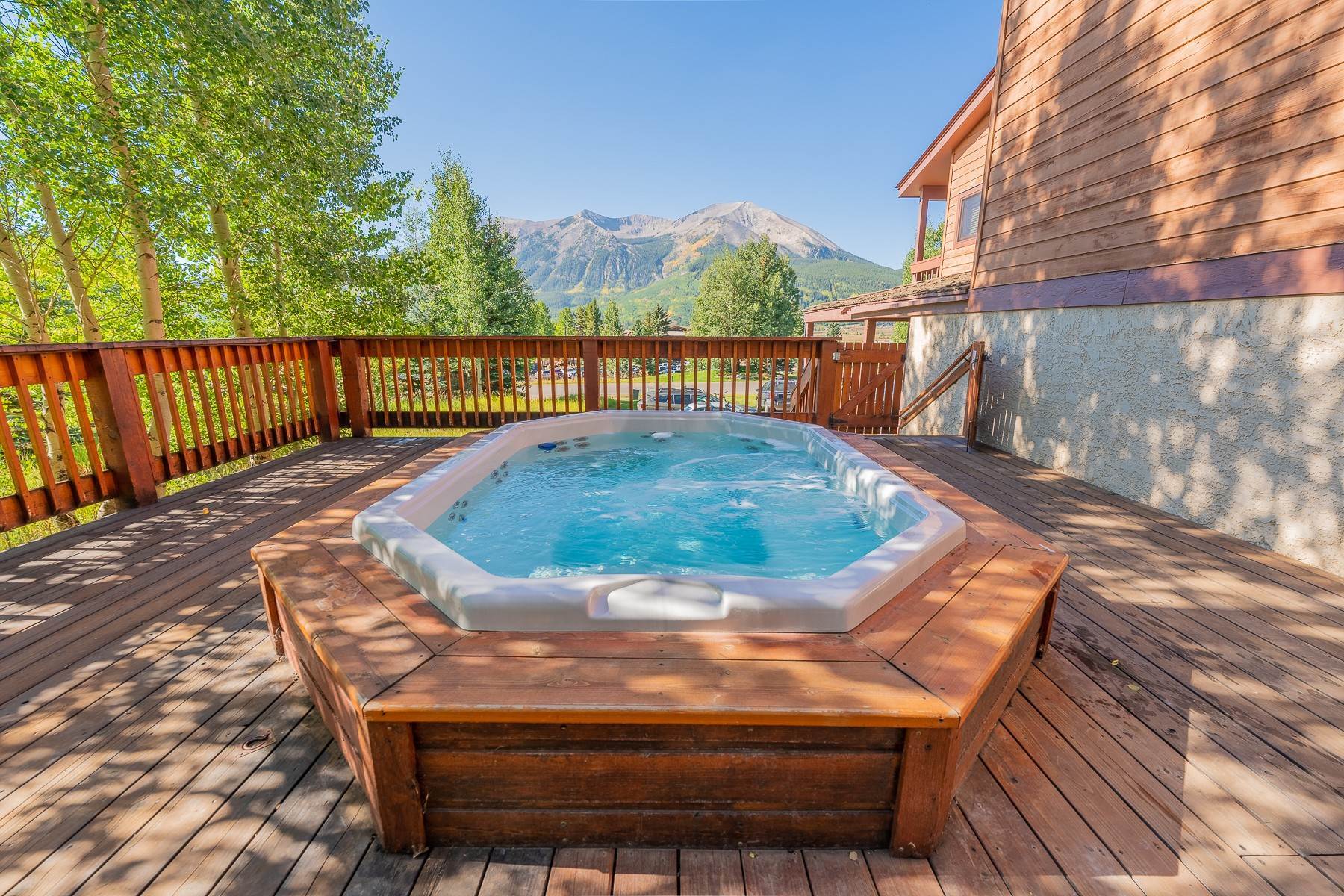 26. Condominiums for Active at 350 Country Club Drive Unit 313A, Crested Butte, CO 81224 350 Country Club Drive Unit 313A Crested Butte, Colorado 81224 United States