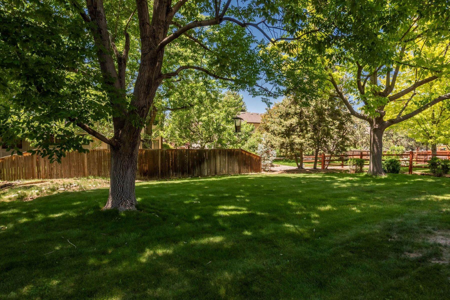 7. Single Family Homes for Active at 7765 S Forest Street, Centennial, CO, 80122 7765 S Forest Street Centennial, Colorado 80122 United States