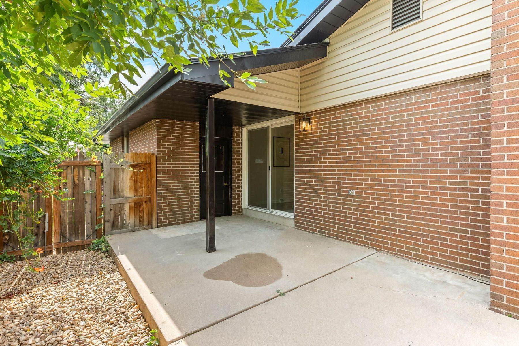 22. Single Family Homes for Active at Completely Renovated in the Perfect Central Denver Location 3051 S Golden Way Denver, Colorado 80227 United States