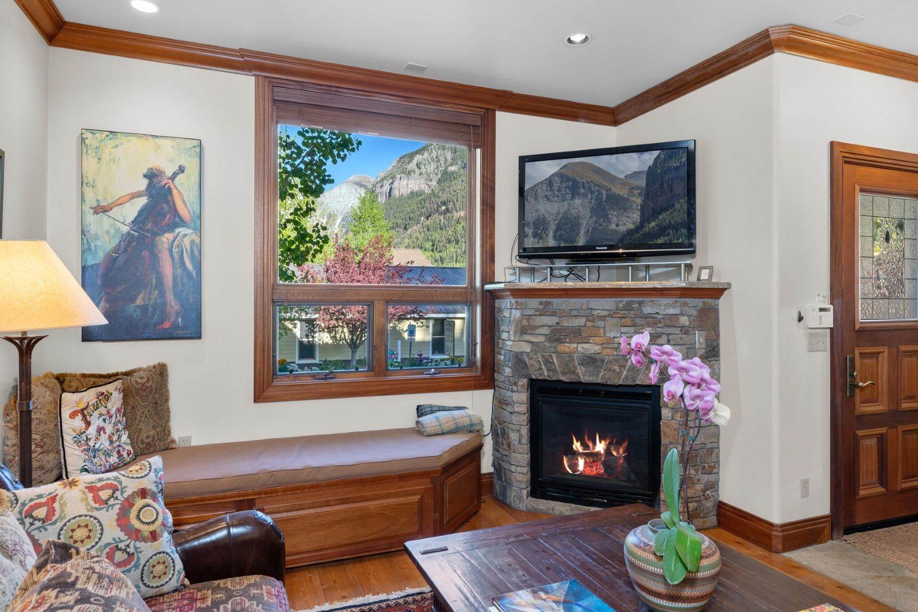 13. Single Family Homes for Active at 135 North Pine Street, Telluride, CO 81435 135 North Pine Street Telluride, Colorado 81435 United States