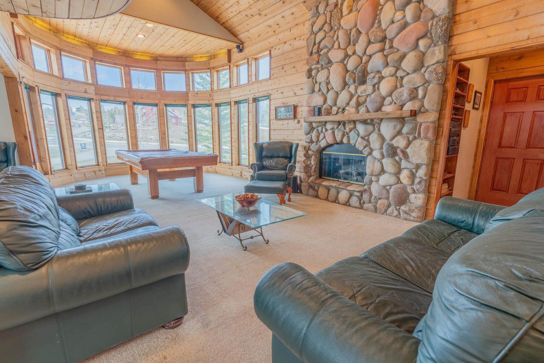 5. Single Family Homes for Active at 10 Arrowhead Circle, Mt. Crested Butte, CO 81225 10 Arrowhead Circle Mount Crested Butte, Colorado 81225 United States