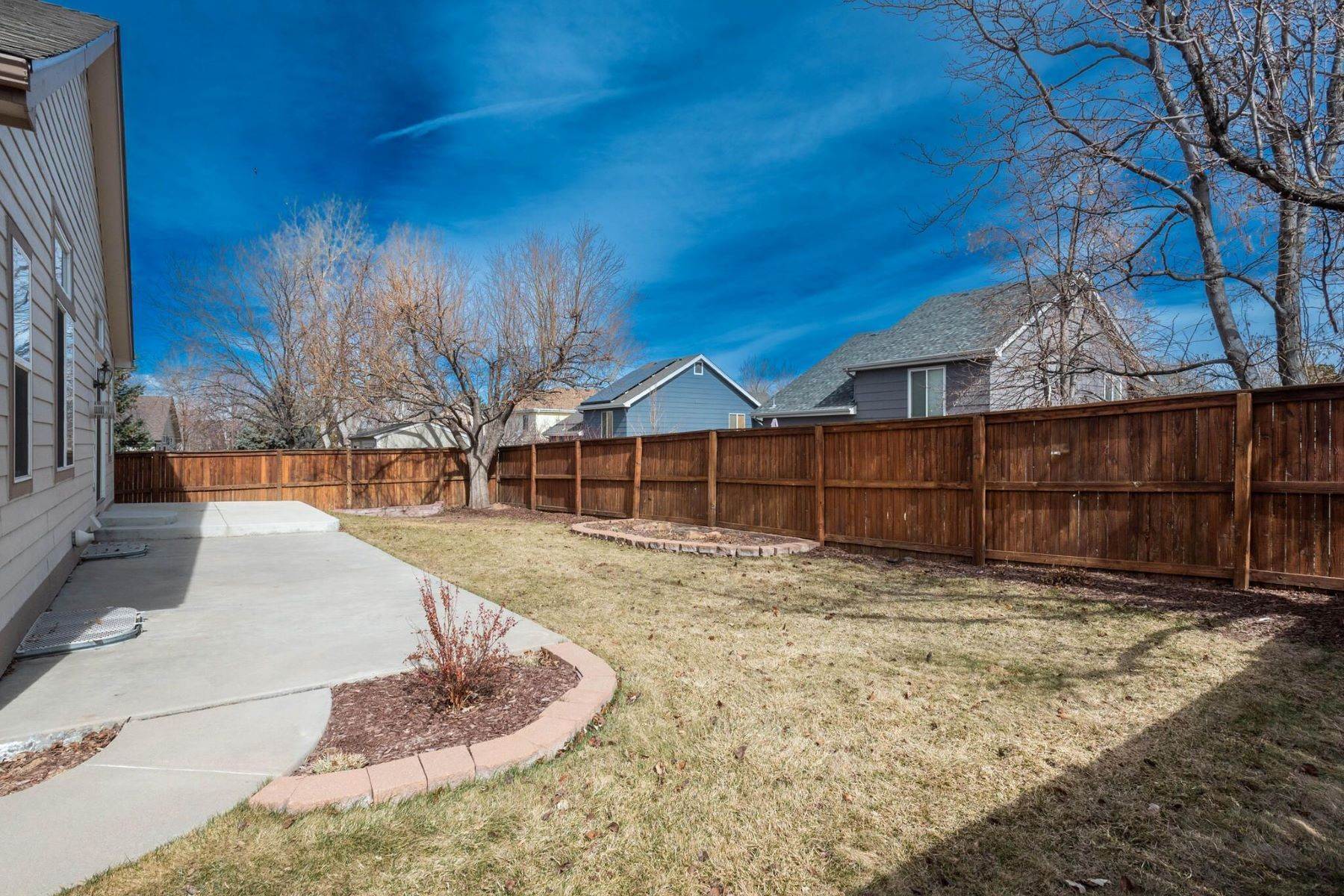 34. Single Family Homes for Active at 8846 Goosander Way, Littleton, CO, 80126 8846 Goosander Way Littleton, Colorado 80126 United States