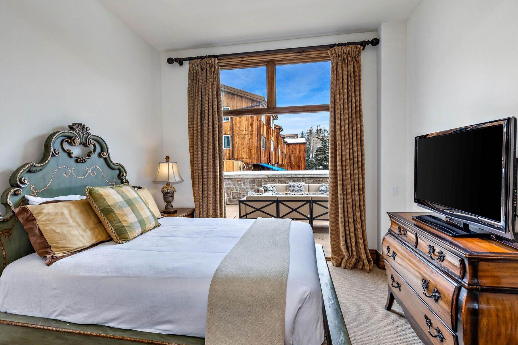 26. Condominiums for Active at 675 Lionshead Place, Vail, CO, 81657 675 Lionshead Place, Unit# 282 Vail, Colorado 81657 United States
