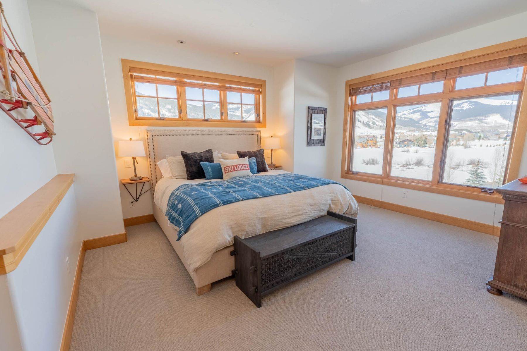 25. Single Family Homes for Active at 27 Vista Court, Crested Butte, CO 81224 27 Vista Court Crested Butte, Colorado 81224 United States