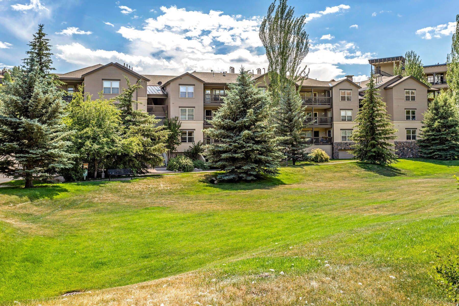 33. Condominiums for Active at River Pines Condominium 55 River Pines, A206 Edwards, Colorado 81632 United States