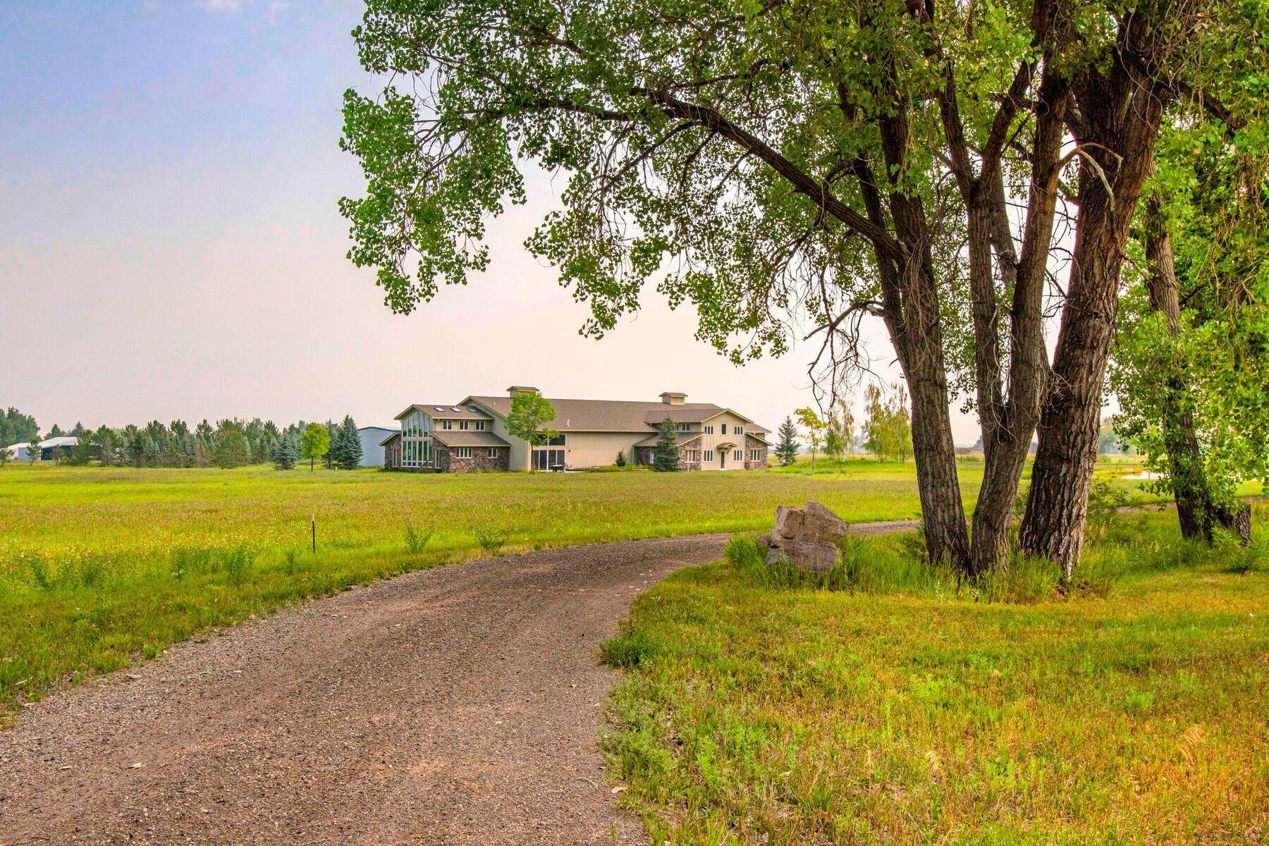35. Farm and Ranch Properties for Active at 8130 N 73rd Street, Niwot, CO, 80503 8130 N 73rd Street Niwot, Colorado 80503 United States