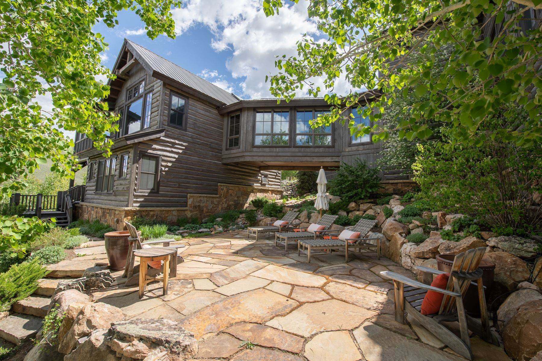 17. Single Family Homes for Active at 310 No Name Road + 118 Acres in Almont, CO / Roaring Judy Ranch 310 No Name Road Almont, Colorado 81210 United States