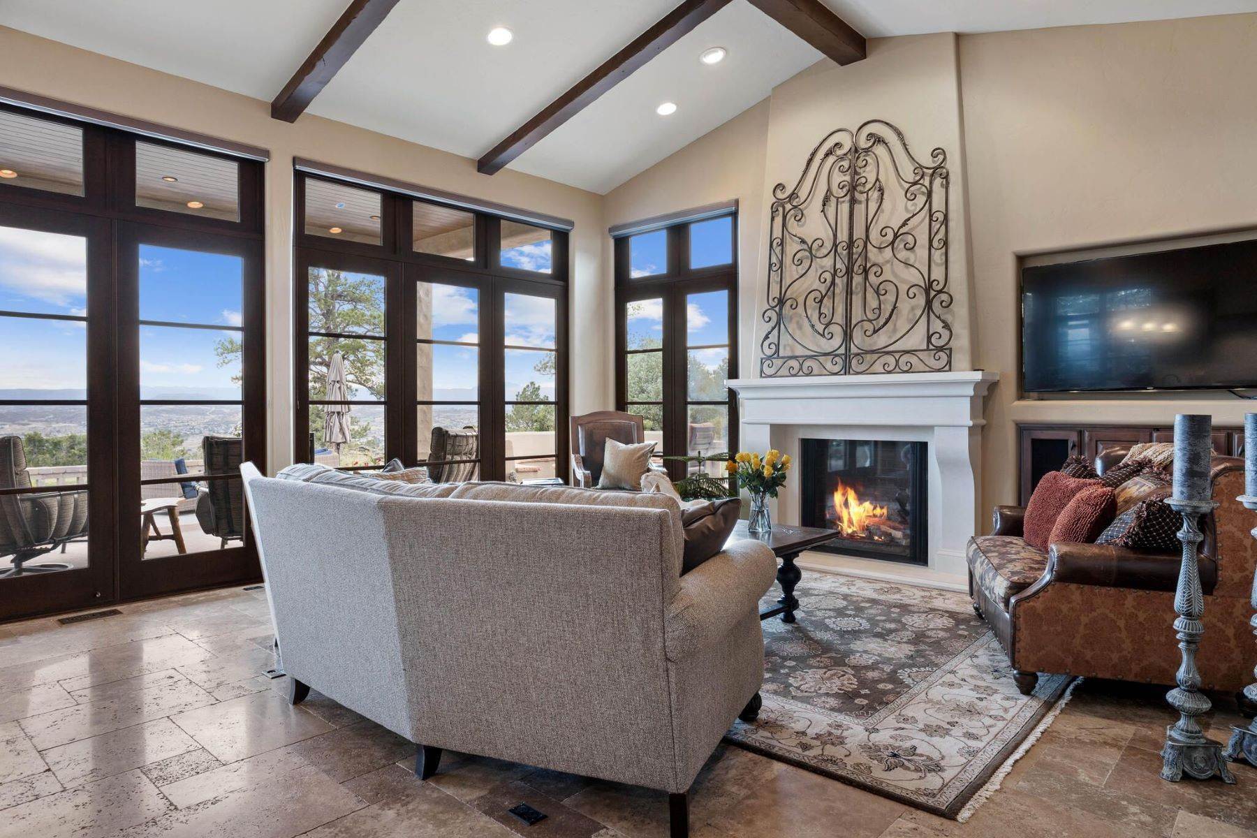 27. Single Family Homes for Active at 880 Diamond Ridge Circle, Castle Rock, CO 80108 880 Diamond Ridge Circle Castle Rock, Colorado 80108 United States