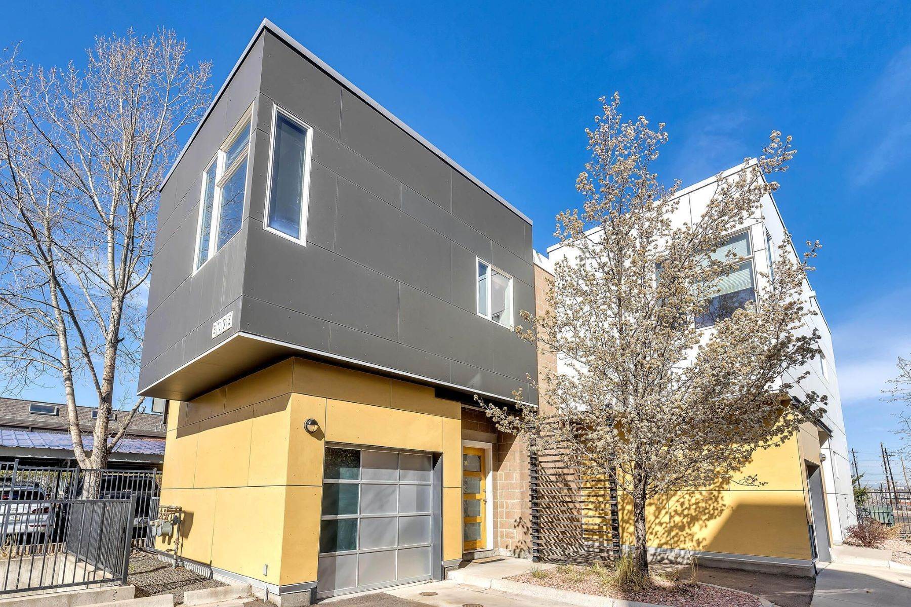 Condominiums for Active at 3095 Blake Street, Denver, CO, 80205 3095 Blake Street, Unit# 1 Denver, Colorado 80205 United States