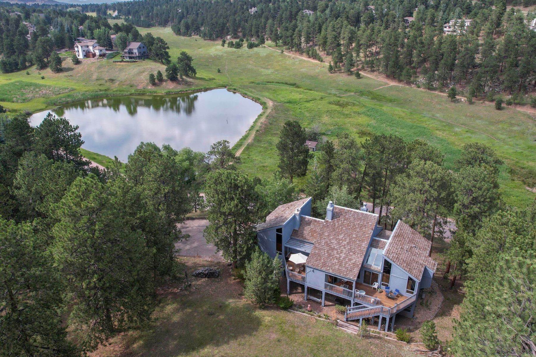 44. Single Family Homes for Active at Quiet Serenity Overlooking the Hiwan Reservoir 2022 Interlocken Drive Evergreen, Colorado 80439 United States