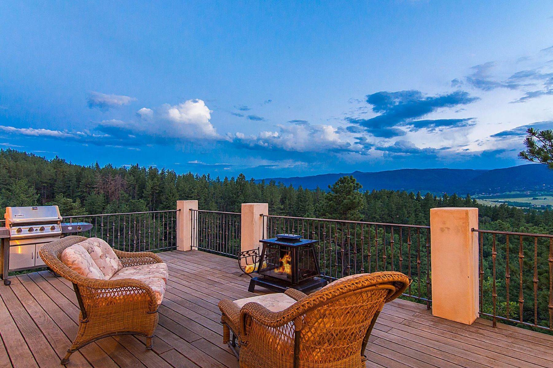 3. Single Family Homes for Active at Exquisite custom-built Chalet with captivating Front Range/Mountain views! 5074 S Perry Park Road Sedalia, Colorado 80135 United States