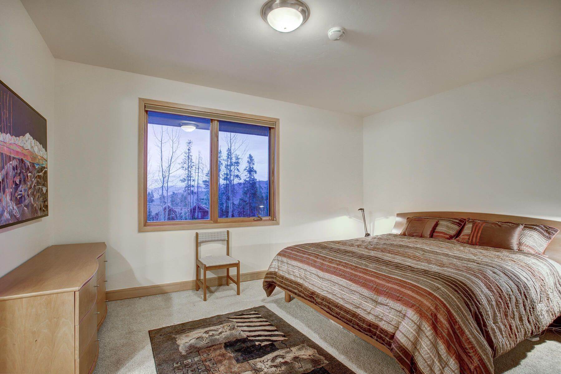 31. Single Family Homes for Active at Artistic Highlands Mountain Home 242 Golden Age Drive Breckenridge, Colorado 80424 United States