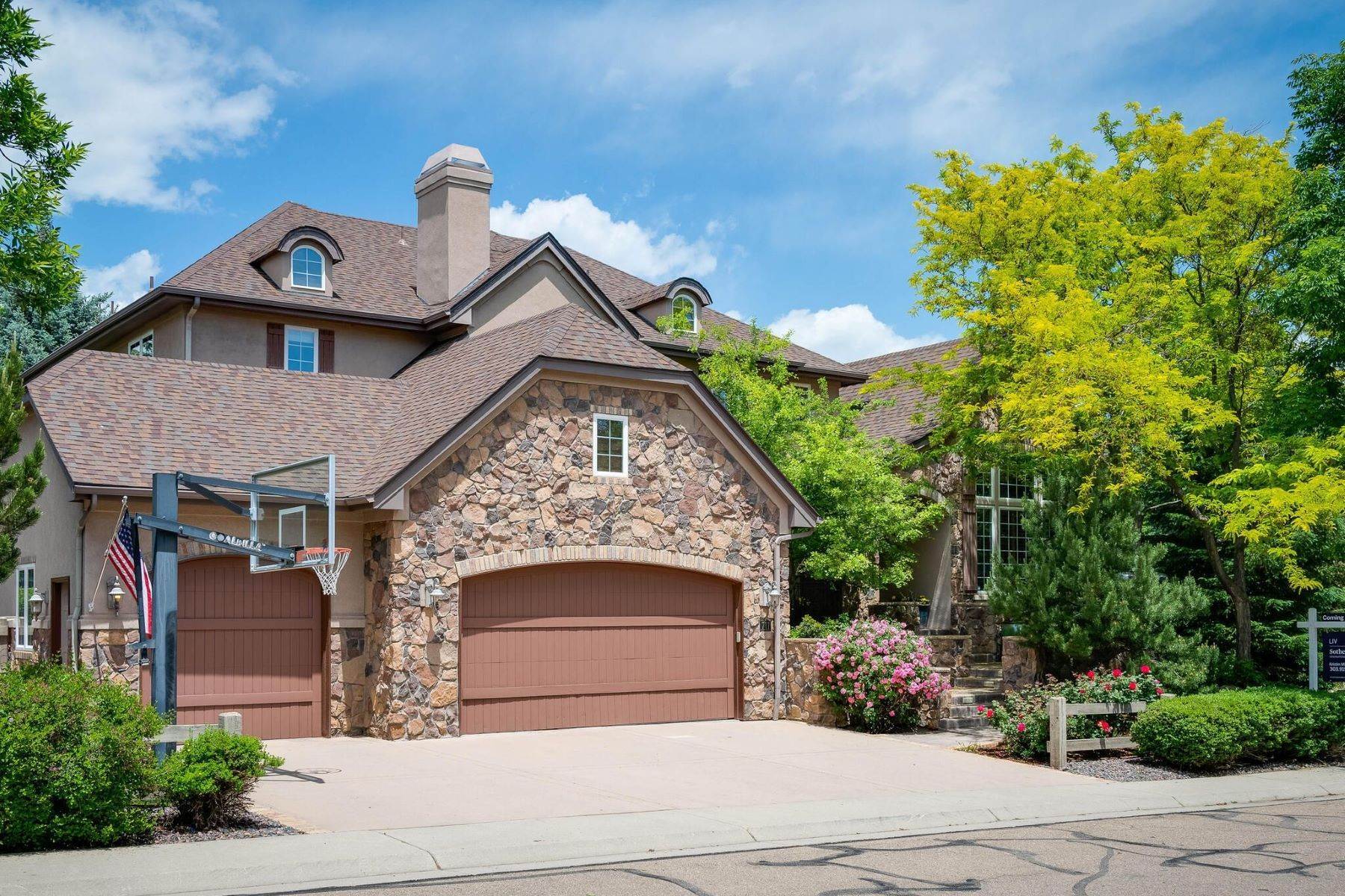 Single Family Homes for Active at This Home Exemplifies Pride of Ownership! Everything About This Home is Gorgeous 711 Skywalker Point Lafayette, Colorado 80026 United States