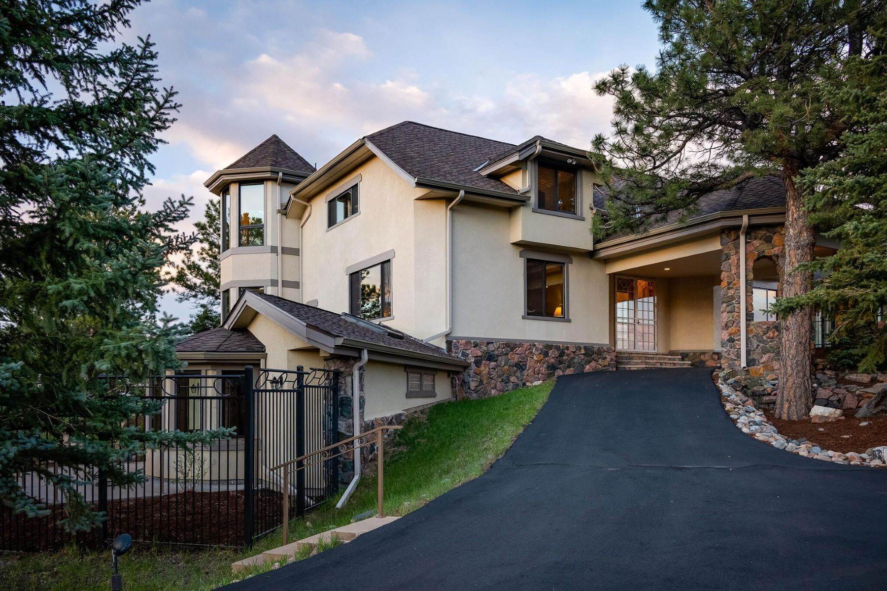7. Single Family Homes for Active at 33000 Serendipity Trail, Evergreen, CO, 80439 33000 Serendipity Trail Evergreen, Colorado 80439 United States