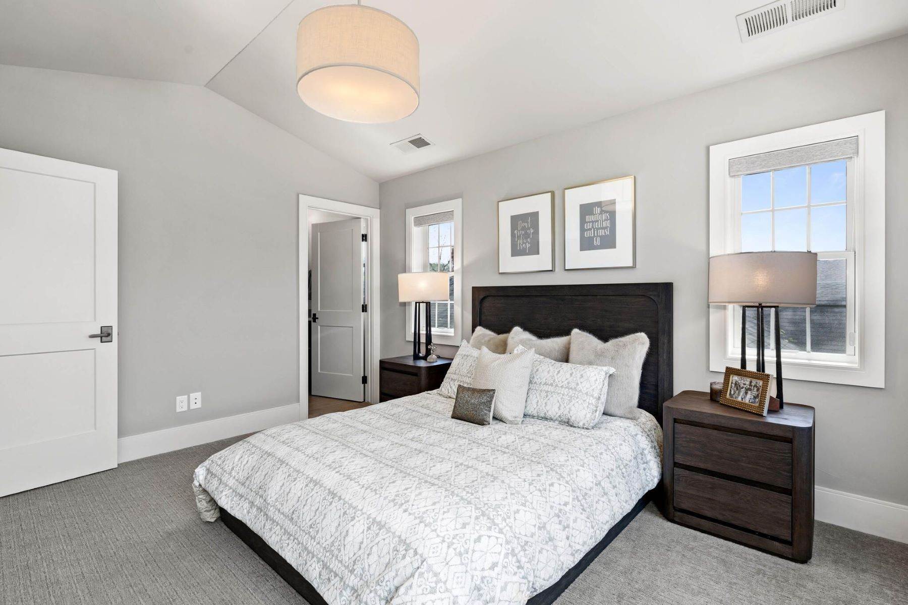 28. Single Family Homes for Active at 906 S Vine Street, Denver, CO, 80209 906 S Vine Street Denver, Colorado 80209 United States