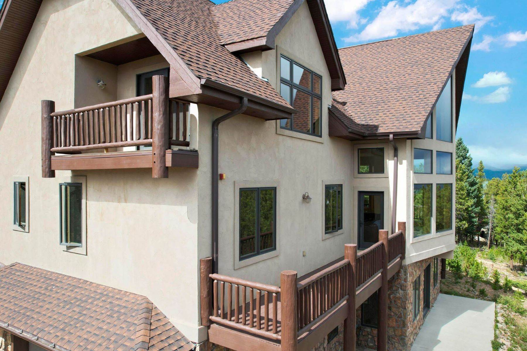 44. Single Family Homes for Active at Tranquil Colorado Mountain Living at its Finest 11561 Shimley Road Golden, Colorado 80403 United States