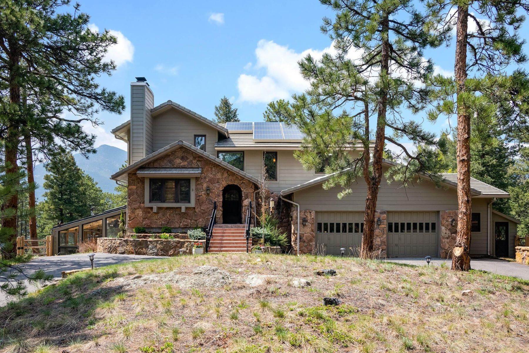 Single Family Homes for Active at Spectacular Views of Mount Evans 261 Whiskey Jay Hill Road Evergreen, Colorado 80439 United States