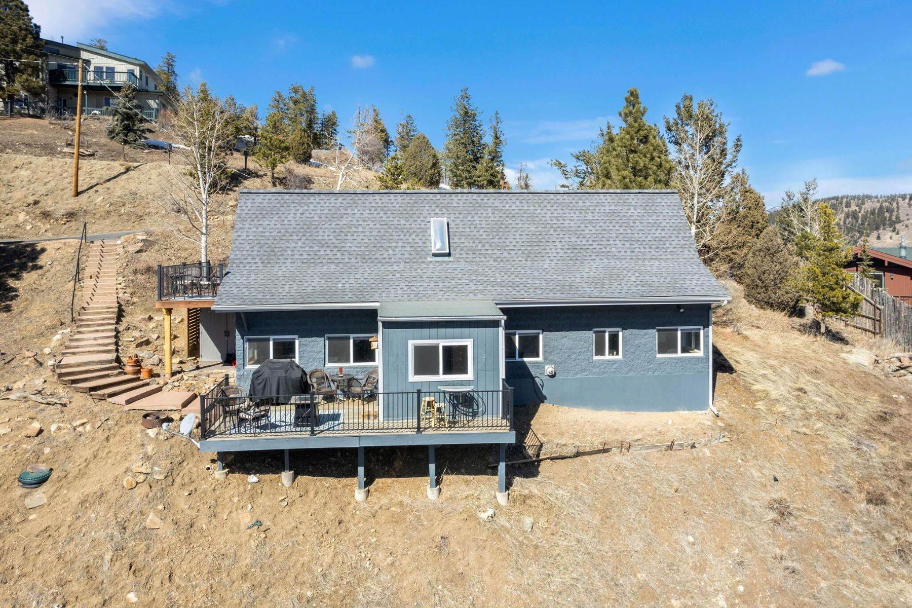 39. Single Family Homes for Active at Mountain Living, Magnificent Views, and Today's Fixtures and Finishes Meet!!! 1378 Ponderosa Drive Evergreen, Colorado 80439 United States