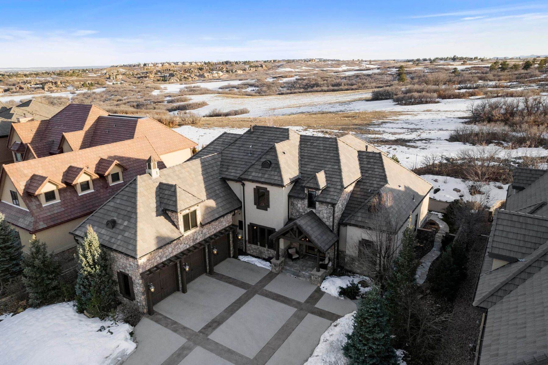 45. Single Family Homes for Active at 5840 Amber Ridge Drive, Castle Pines, CO, 80108 5840 Amber Ridge Drive Castle Pines, Colorado 80108 United States