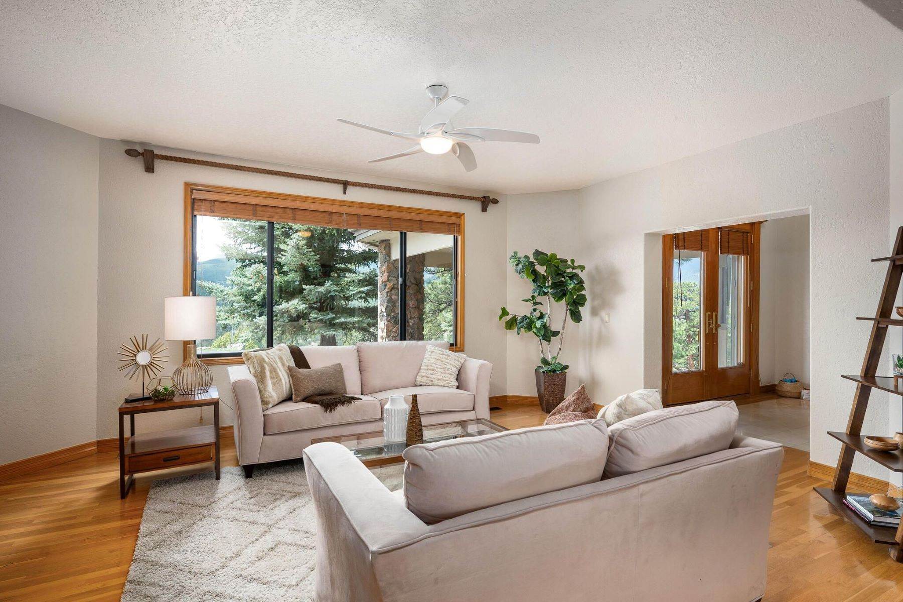 8. Single Family Homes for Active at 33000 Serendipity Trail, Evergreen, CO, 80439 33000 Serendipity Trail Evergreen, Colorado 80439 United States
