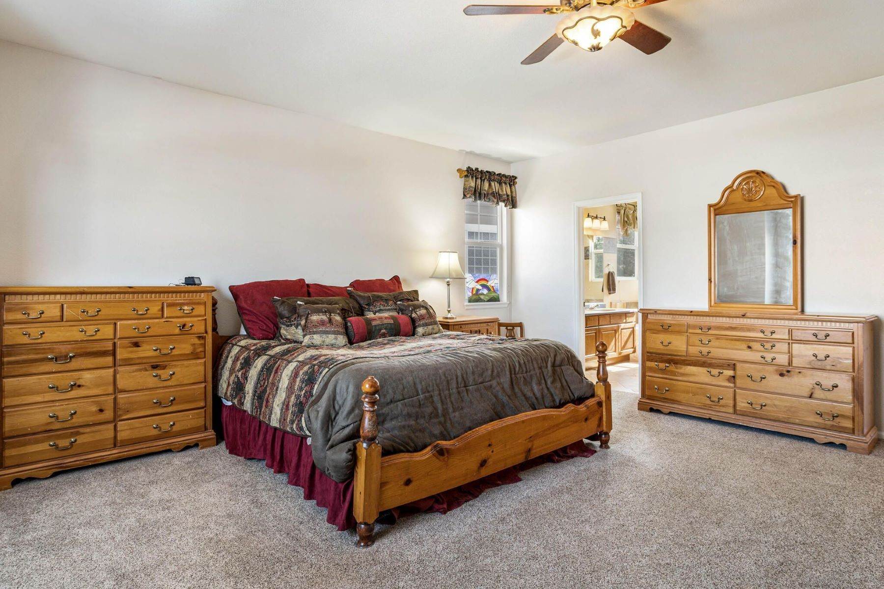 20. Single Family Homes for Active at Lovely home in the Meadows 3632 Sunridge Terrace Drive Castle Rock, Colorado 80109 United States