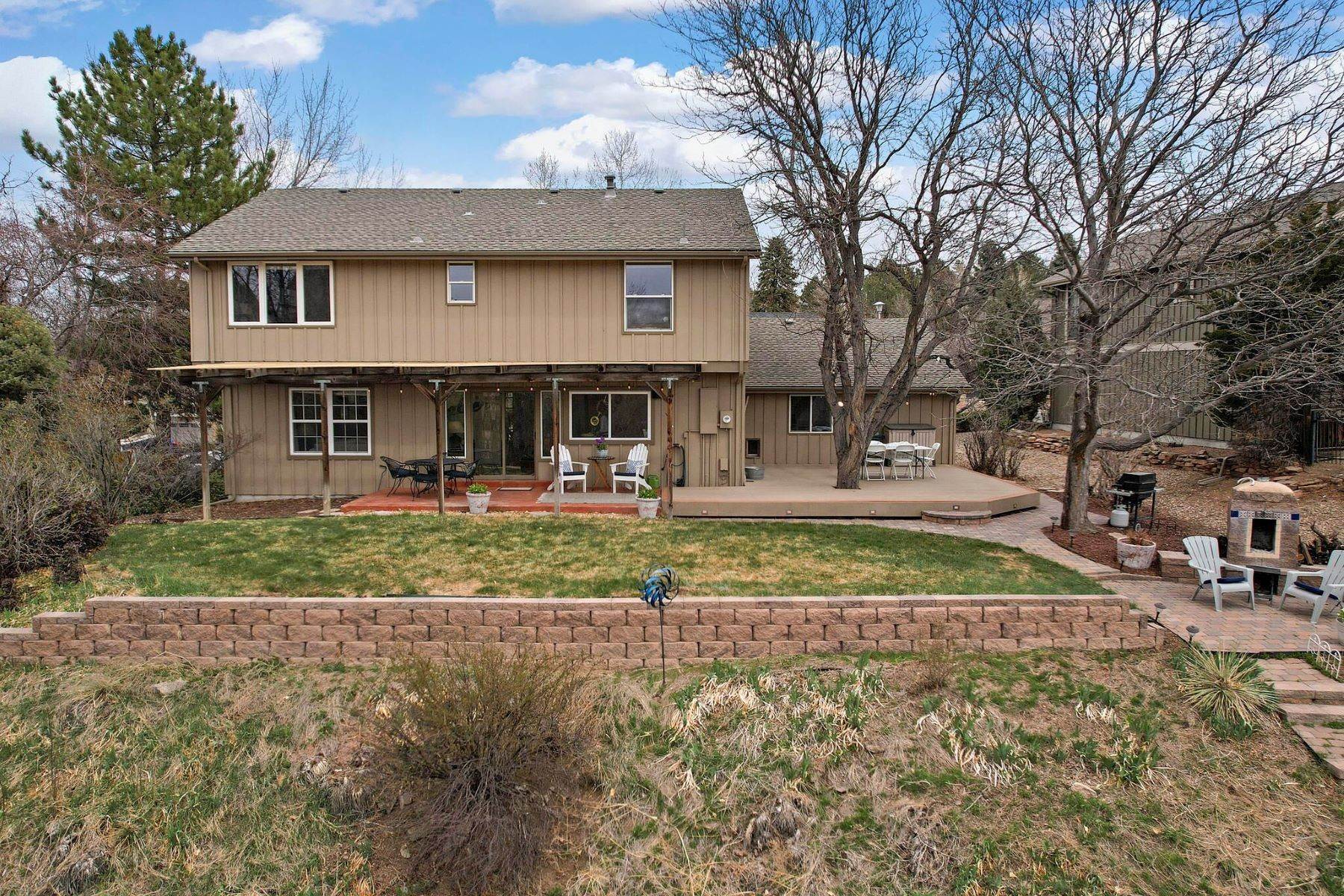 38. Single Family Homes for Active at Two-Story Oasis in The Knolls with Stunning Views of trails, nature and more! 3034 E Fremont Drive Centennial, Colorado 80122 United States