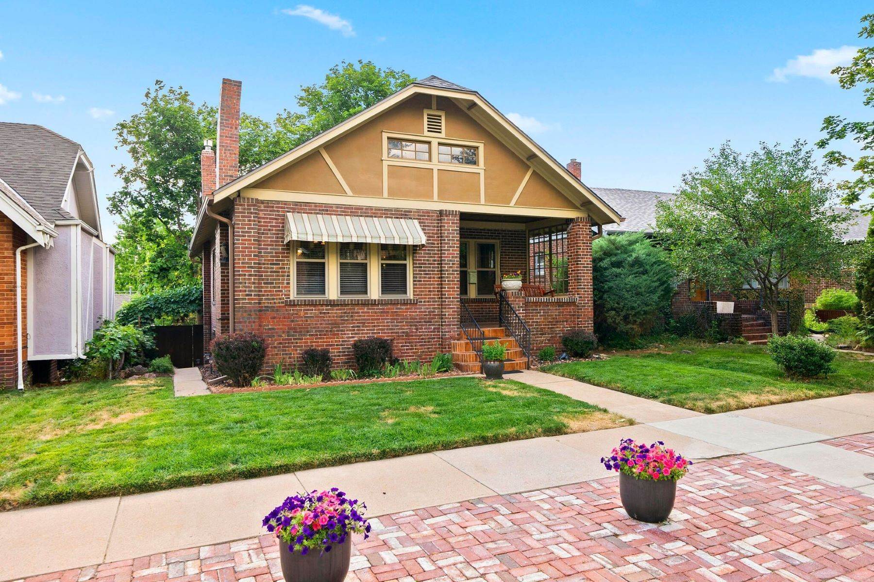 6. Single Family Homes for Active at Quintessentially craftsman style, this 1920 bungalow enthralls from first glance 333 S Clarkson Street Denver, Colorado 80209 United States
