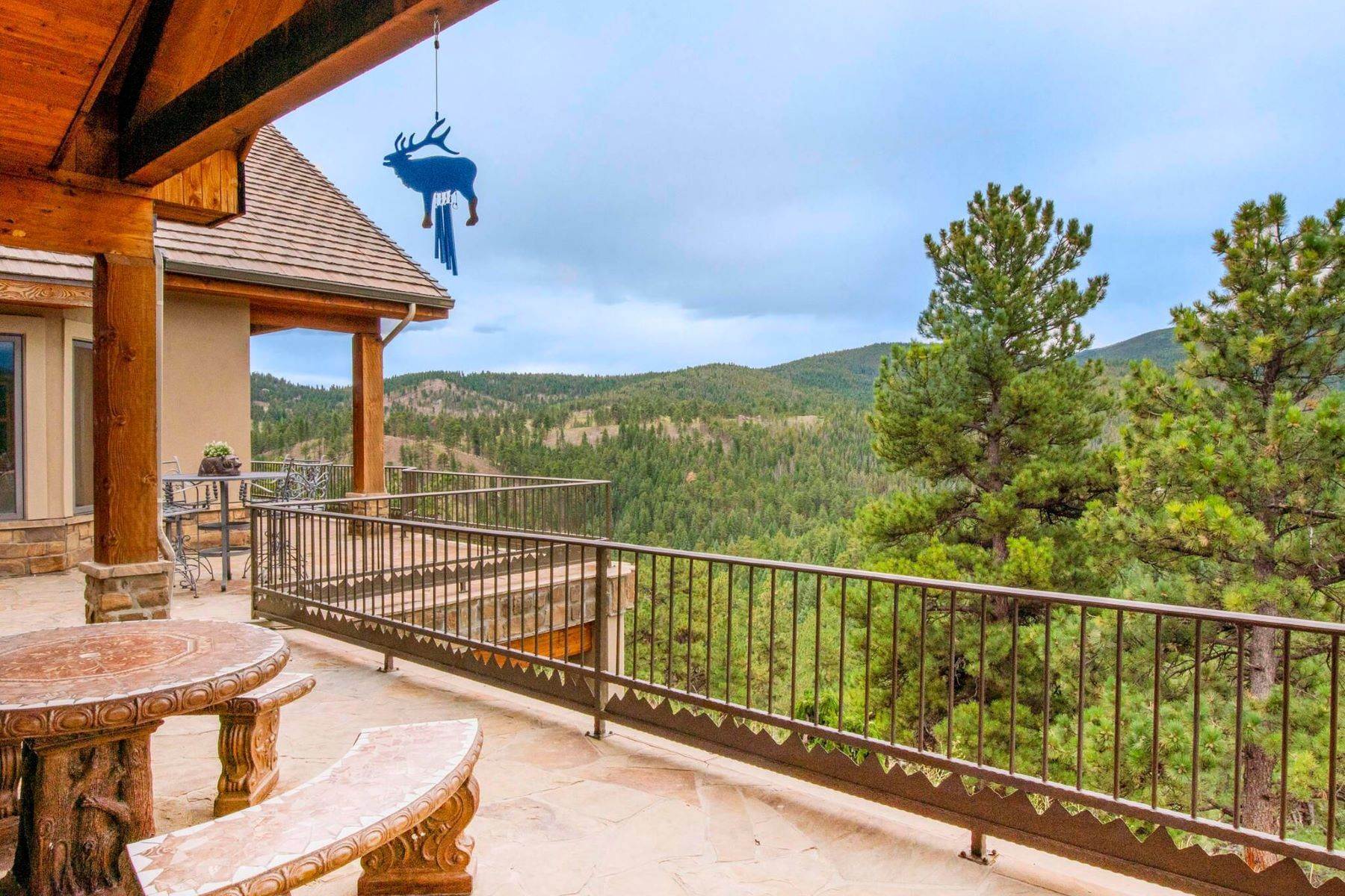 3. Single Family Homes for Active at A Regal Home in Evergreen Sets the Standard in Mountain Home Luxury 577 Bear Meadow Trail Evergreen, Colorado 80439 United States