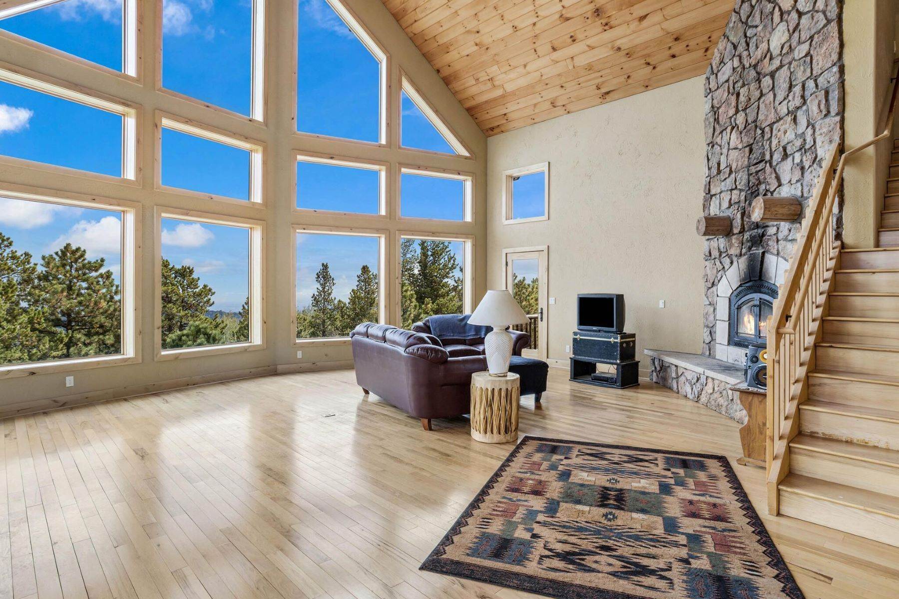 8. Single Family Homes for Active at Tranquil Colorado Mountain Living at its Finest 11561 Shimley Road Golden, Colorado 80403 United States