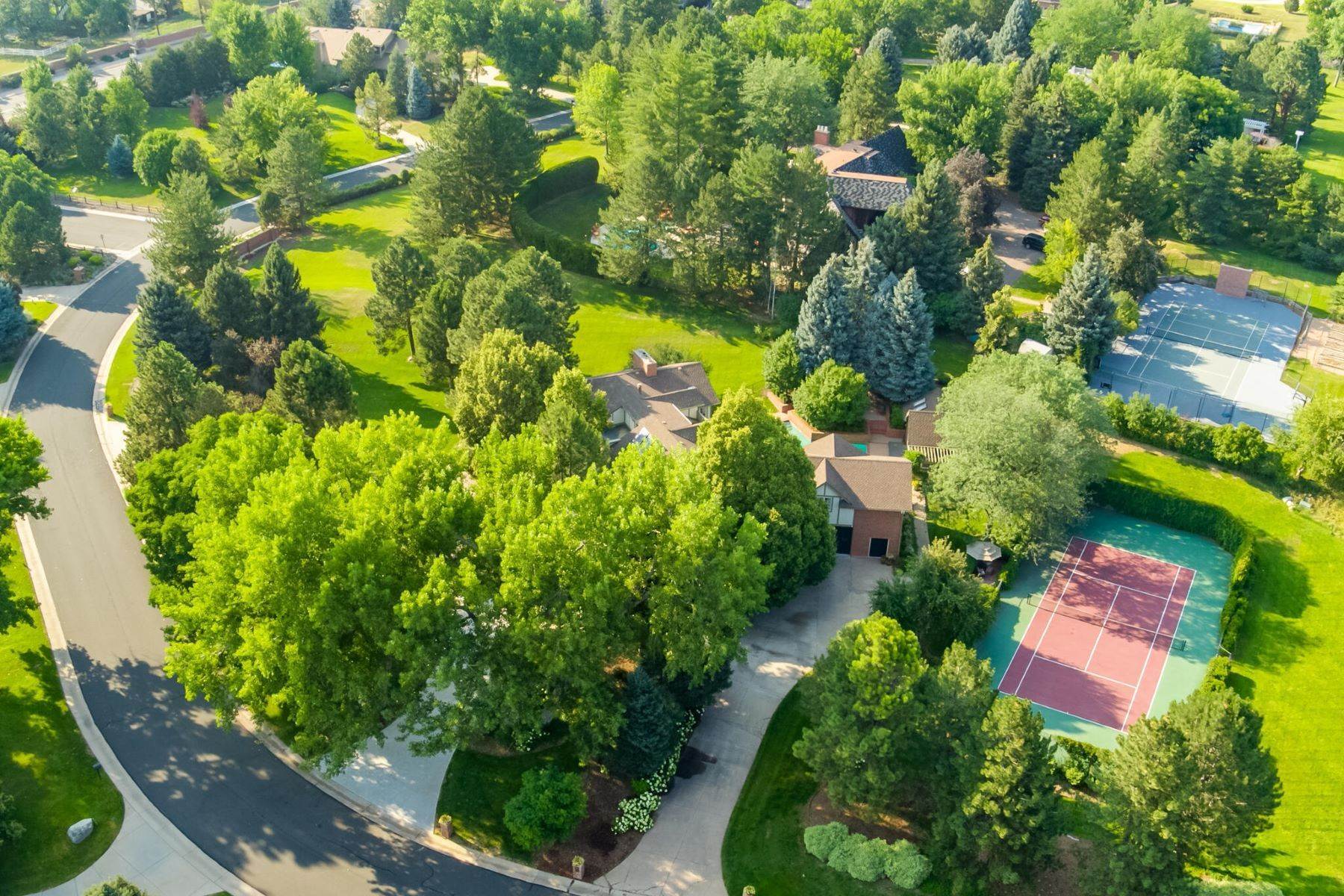 37. Single Family Homes for Active at 4 Sunrise Drive, Cherry Hills Village, CO, 80113 4 Sunrise Drive Cherry Hills Village, Colorado 80113 United States