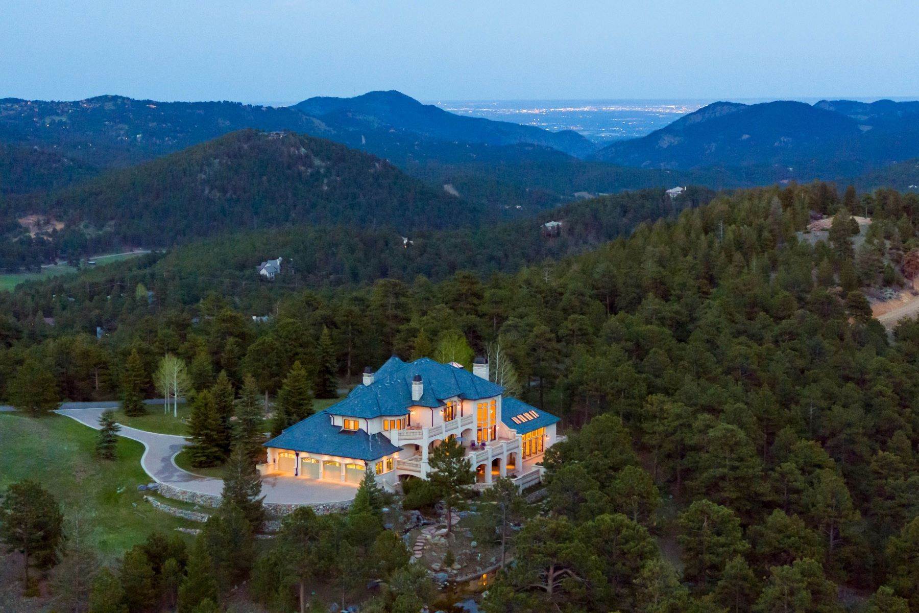 40. Single Family Homes for Active at Stunning Gated Home, Sitting Atop over Nine Acres 30726 Snowbird Lane Evergreen, Colorado 80439 United States