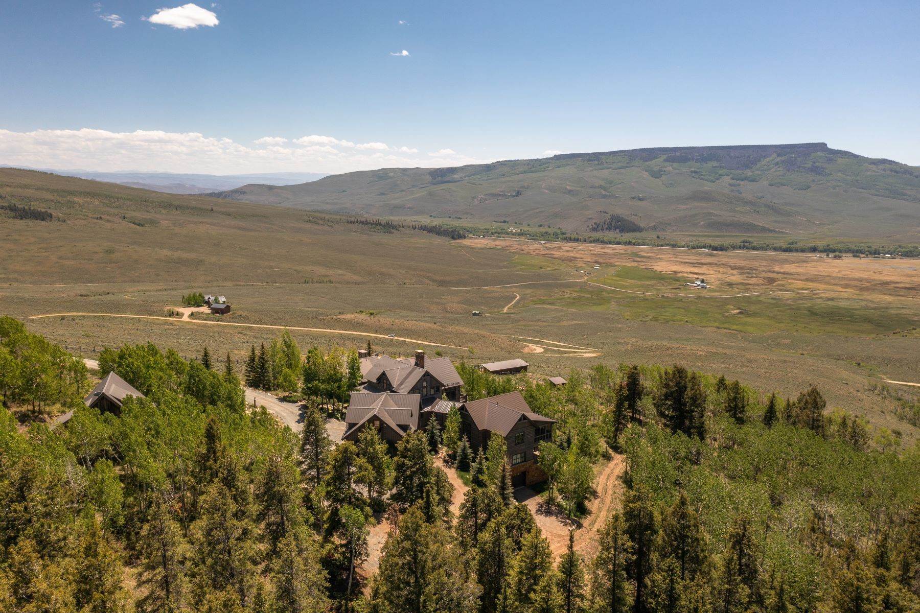 44. Single Family Homes for Active at 310 No Name Road + 118 Acres in Almont, CO / Roaring Judy Ranch 310 No Name Road Almont, Colorado 81210 United States