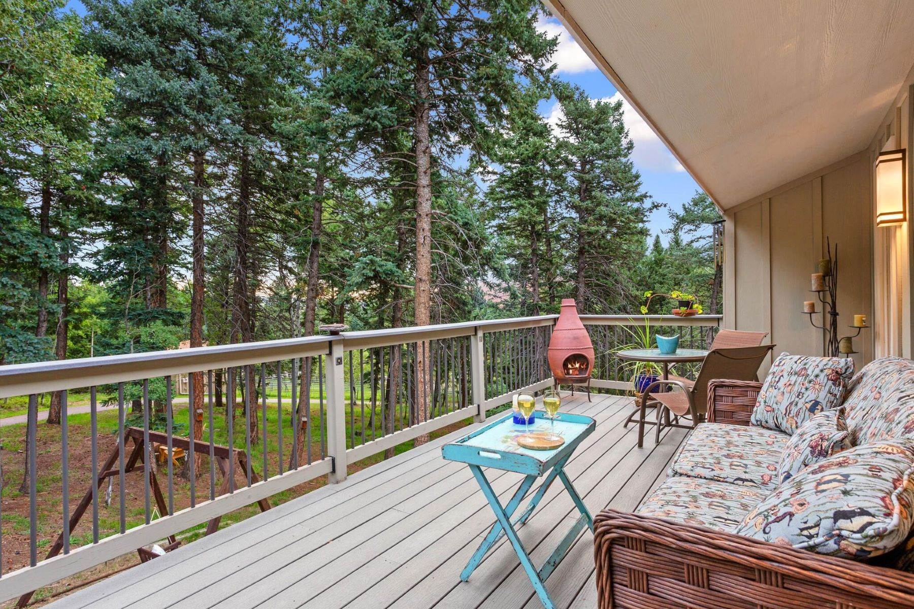 17. Single Family Homes for Active at Impeccably Upgraded on Bear Mountain! 5057 S Bear Mountain Drive Evergreen, Colorado 80439 United States