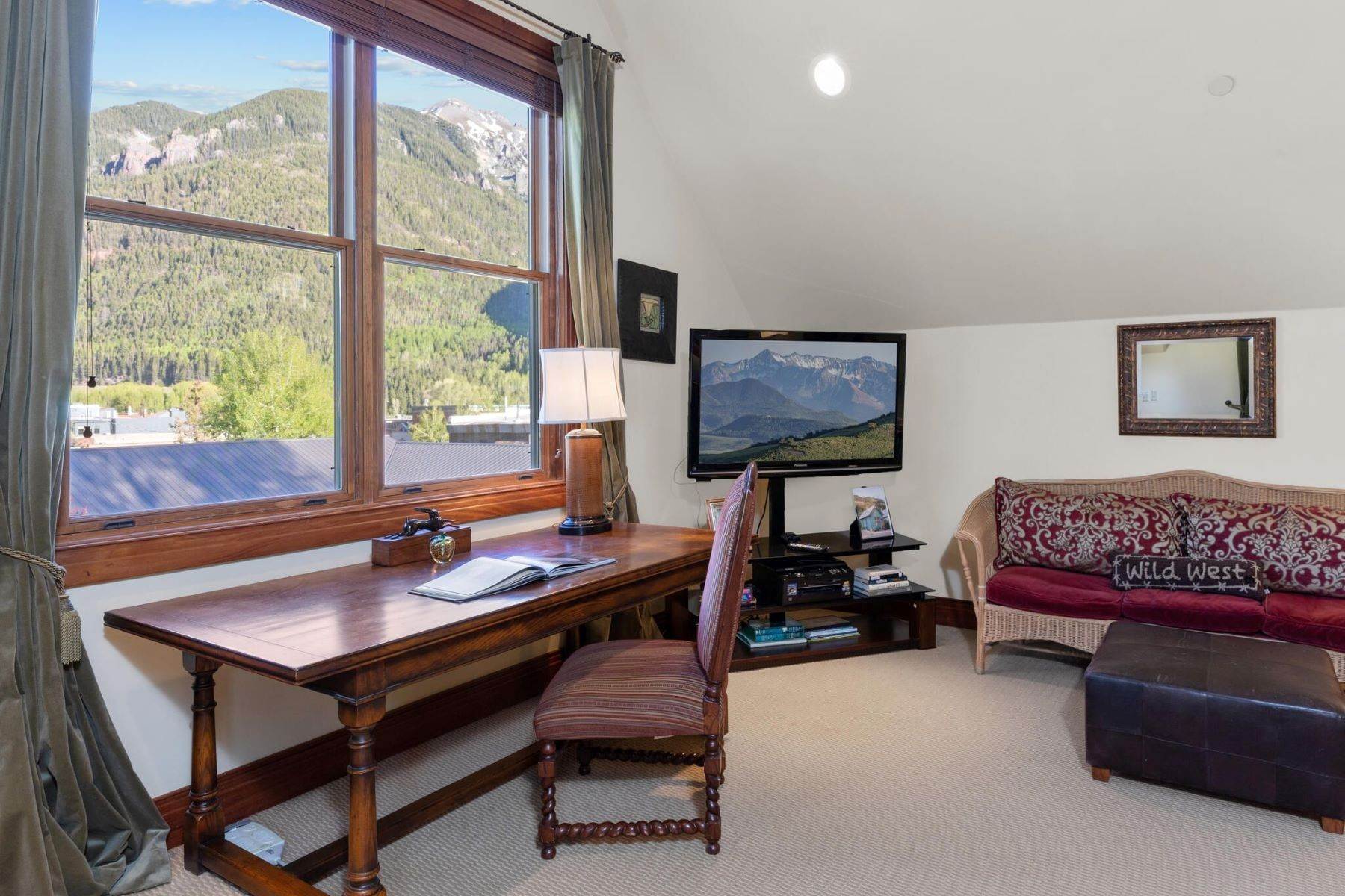 18. Single Family Homes for Active at 135 North Pine Street, Telluride, CO 81435 135 North Pine Street Telluride, Colorado 81435 United States