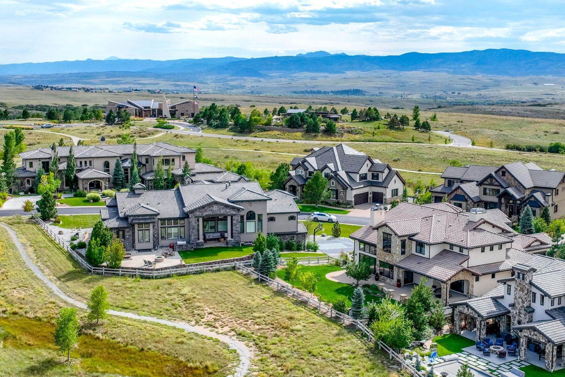 40. Single Family Homes for Active at Custom beauty located on one of the most coveted streets in BackCountry 10870 Rainribbon Road Highlands Ranch, Colorado 80126 United States