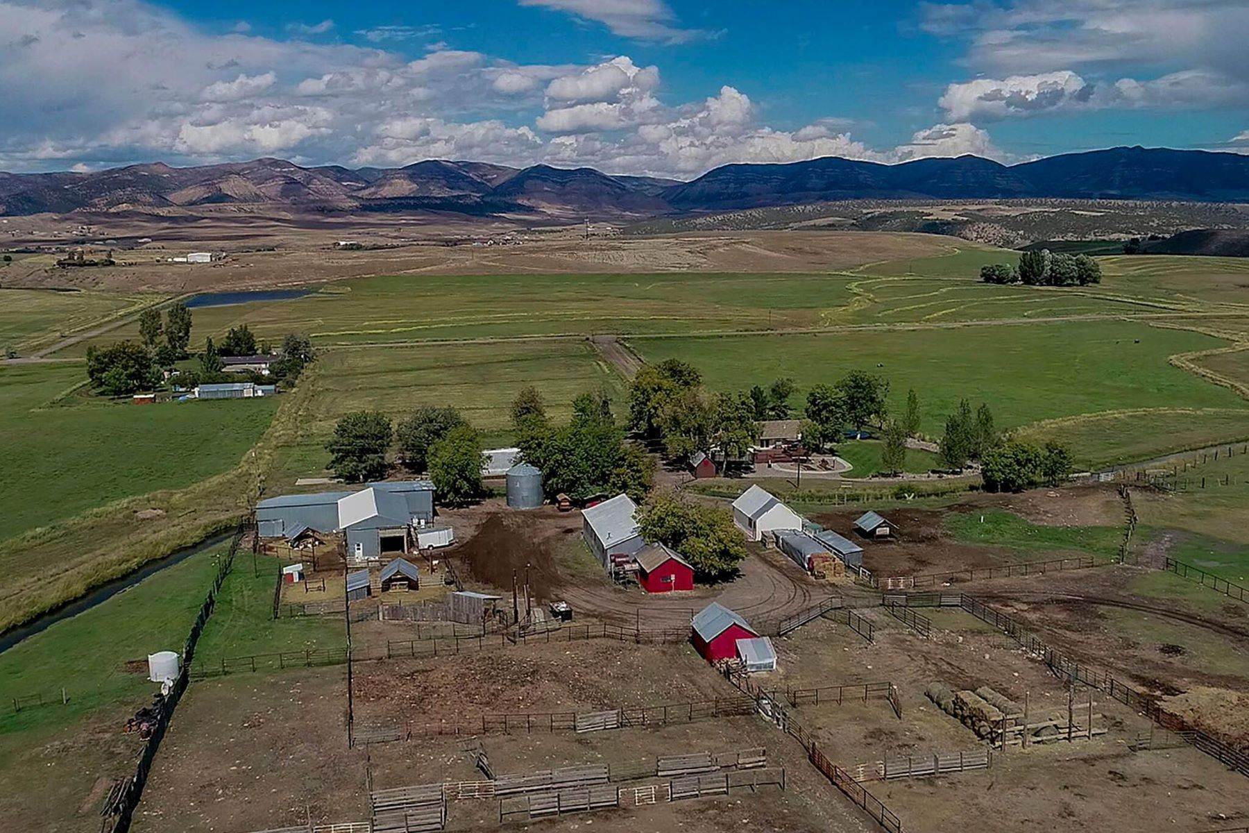 Property en 139-acre Working Ranch with Ready Access to the Finest Outdoor Recreation in CO! 3830 County Road 4 Meeker, Colorado 81641 Estados Unidos