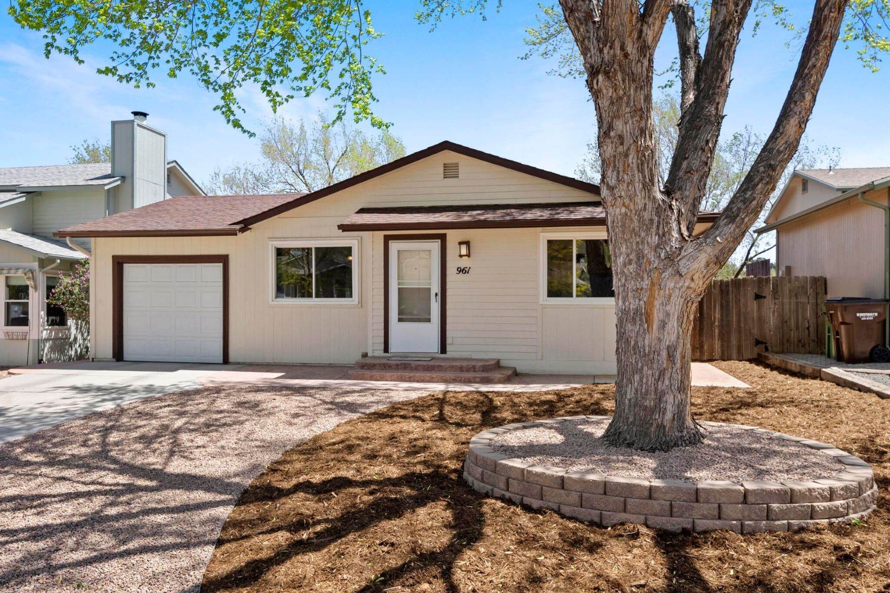 1. Single Family Homes for Active at Westside Rancher 961 Columbine Avenue Colorado Springs, Colorado 80904 United States