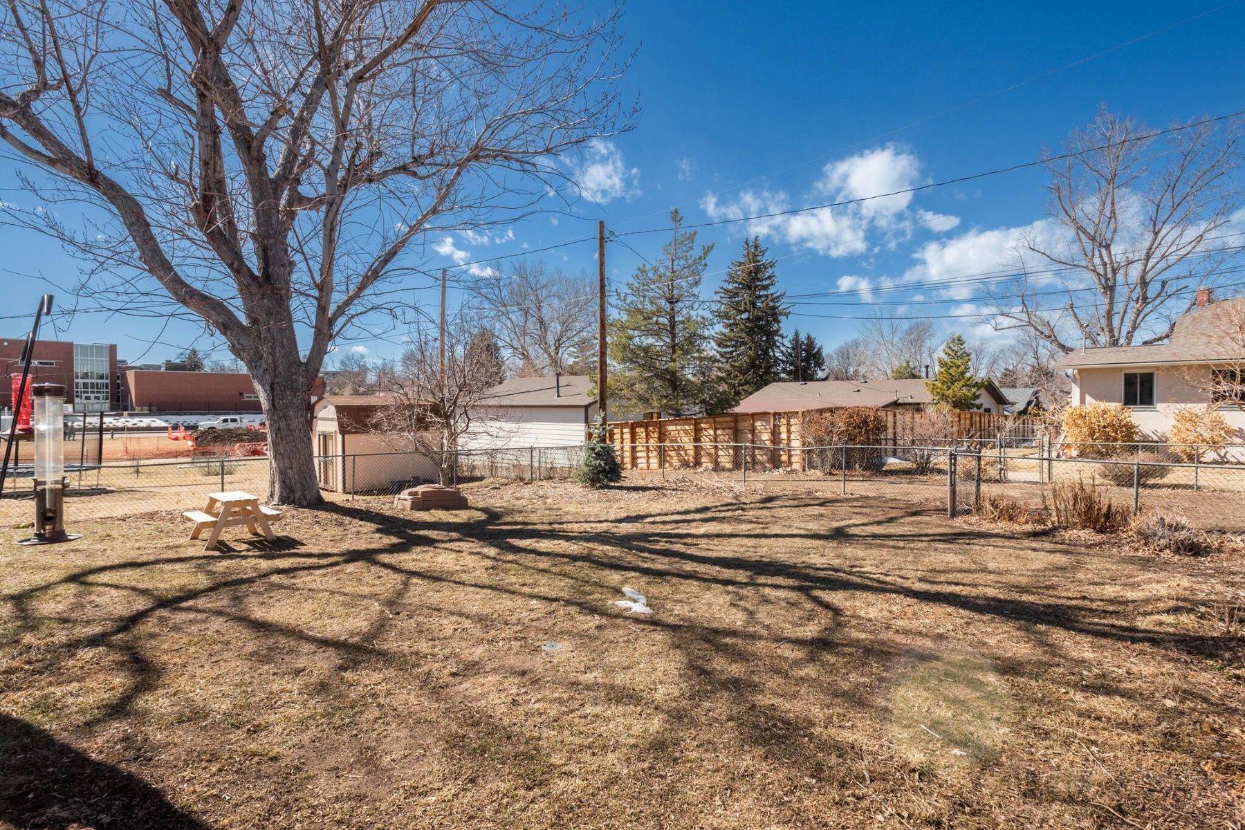 39. Single Family Homes for Active at Spectacular, Classic Ranch - Recently Renovated with an inviting open floor plan 3125 S Marion Street Englewood, Colorado 80113 United States